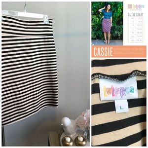 🦄 black and cream striped Cassie!
